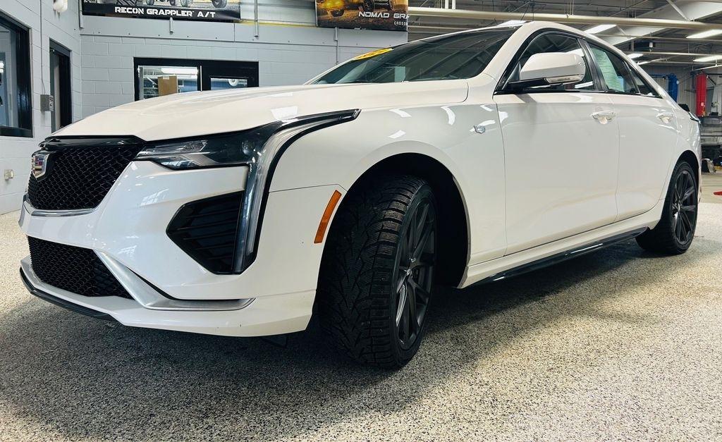 Cadillac CT4 4dr Sdn Sport 2021