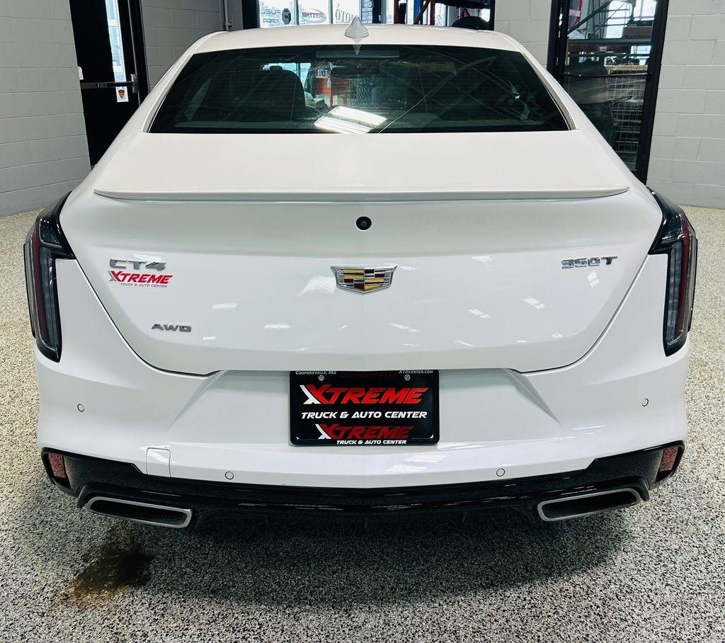 Cadillac CT4 4dr Sdn Sport 2021