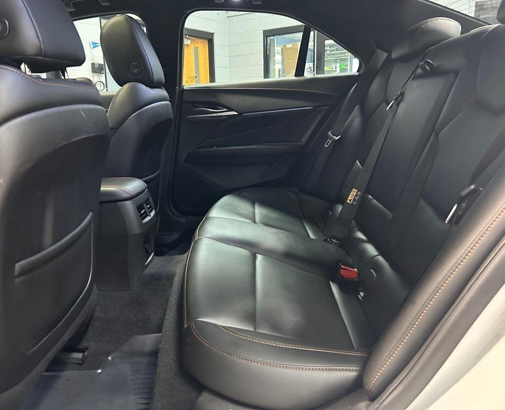 Cadillac CT4 4dr Sdn Sport 2021