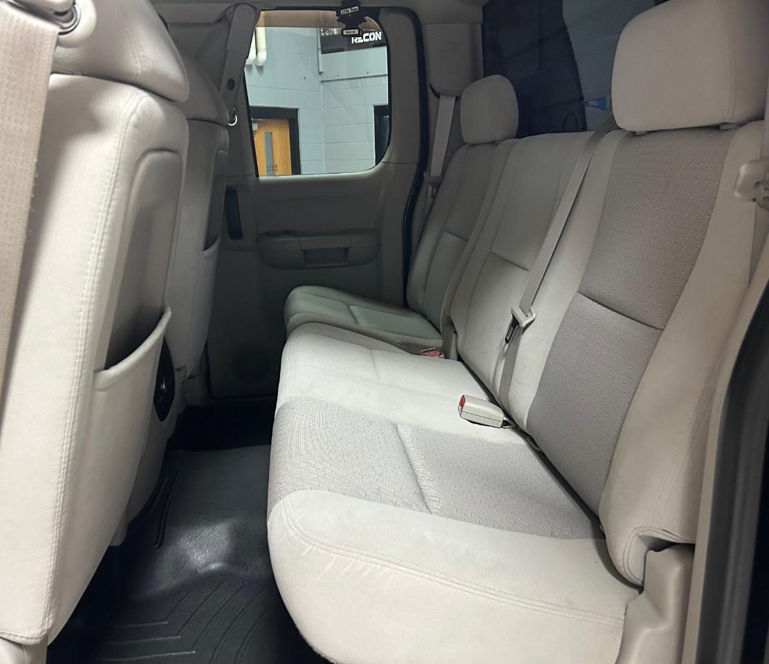 Chevrolet Silverado 2500HD 4WD Ext Cab 143.5" LT w/2LT 2008