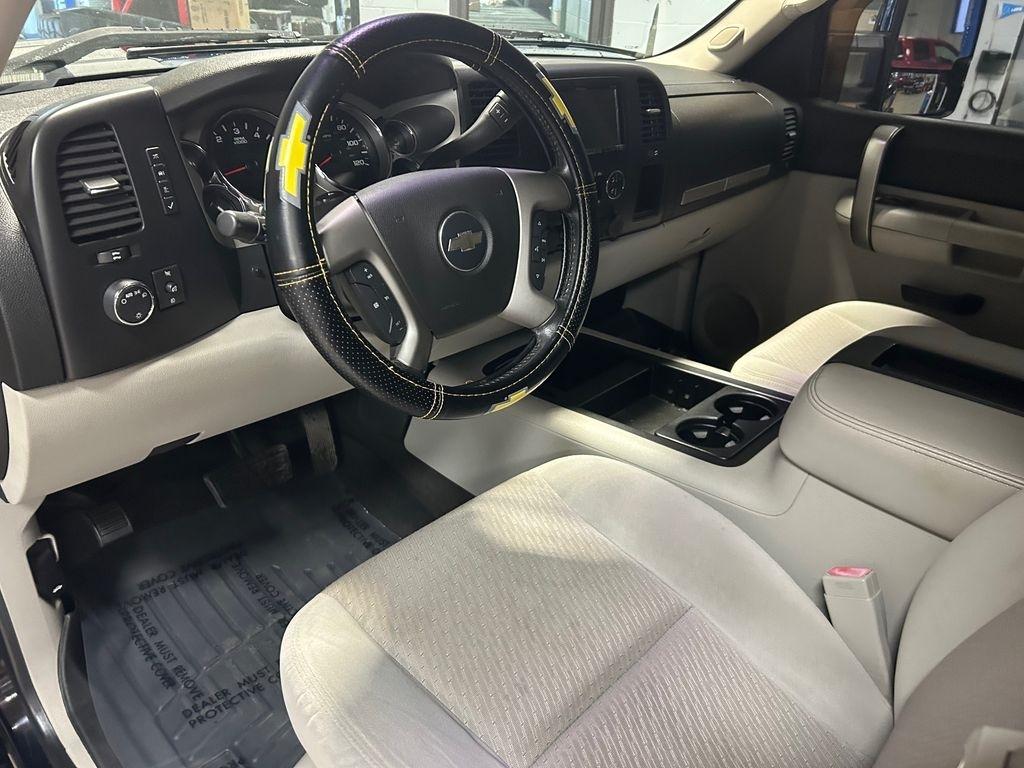 Chevrolet Silverado 2500HD 4WD Ext Cab 143.5" LT w/2LT 2008