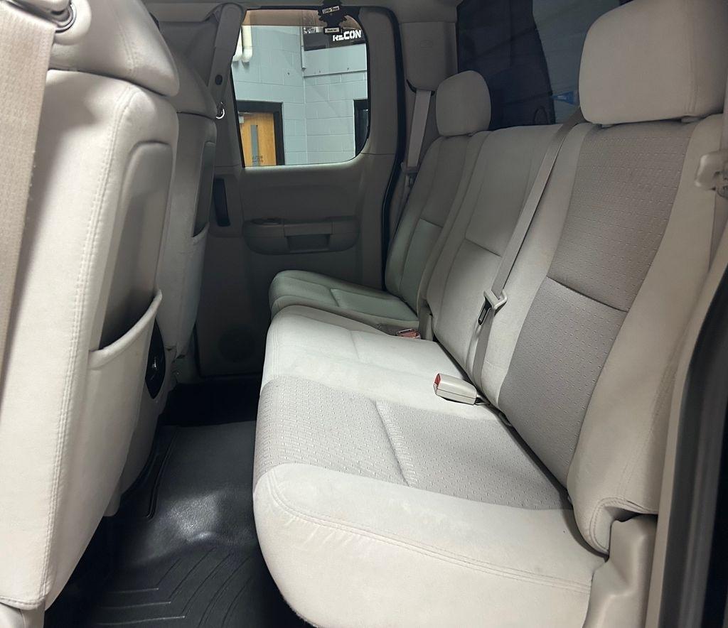 Chevrolet Silverado 2500HD 4WD Ext Cab 143.5" LT w/2LT 2008