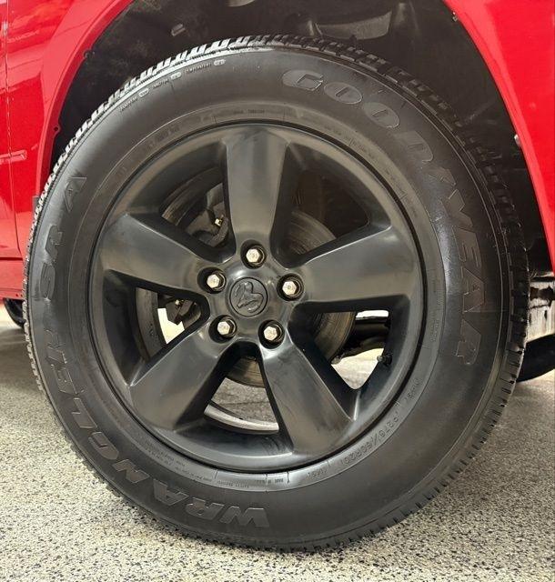 RAM 1500 Classic Express 4x4 Quad Cab 6'4" Box 2019