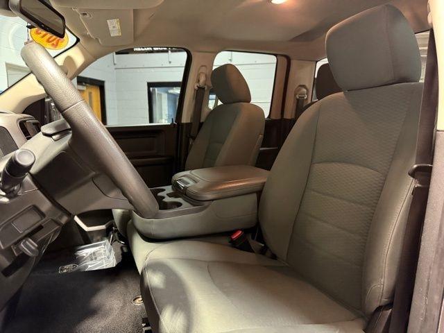 RAM 1500 Classic Express 4x4 Quad Cab 6'4" Box 2019
