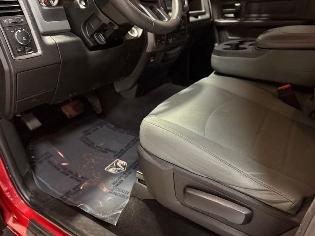 RAM 1500 Classic Express 4x4 Quad Cab 6'4" Box 2019