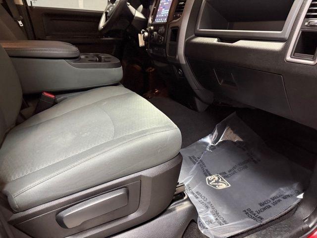 RAM 1500 Classic Express 4x4 Quad Cab 6'4" Box 2019