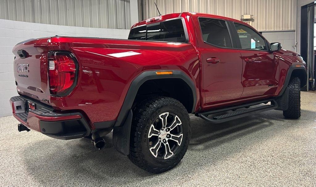 GMC Canyon 4WD Crew Cab AT4 2023