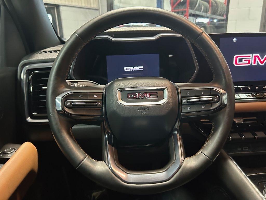 GMC Canyon 4WD Crew Cab AT4 2023