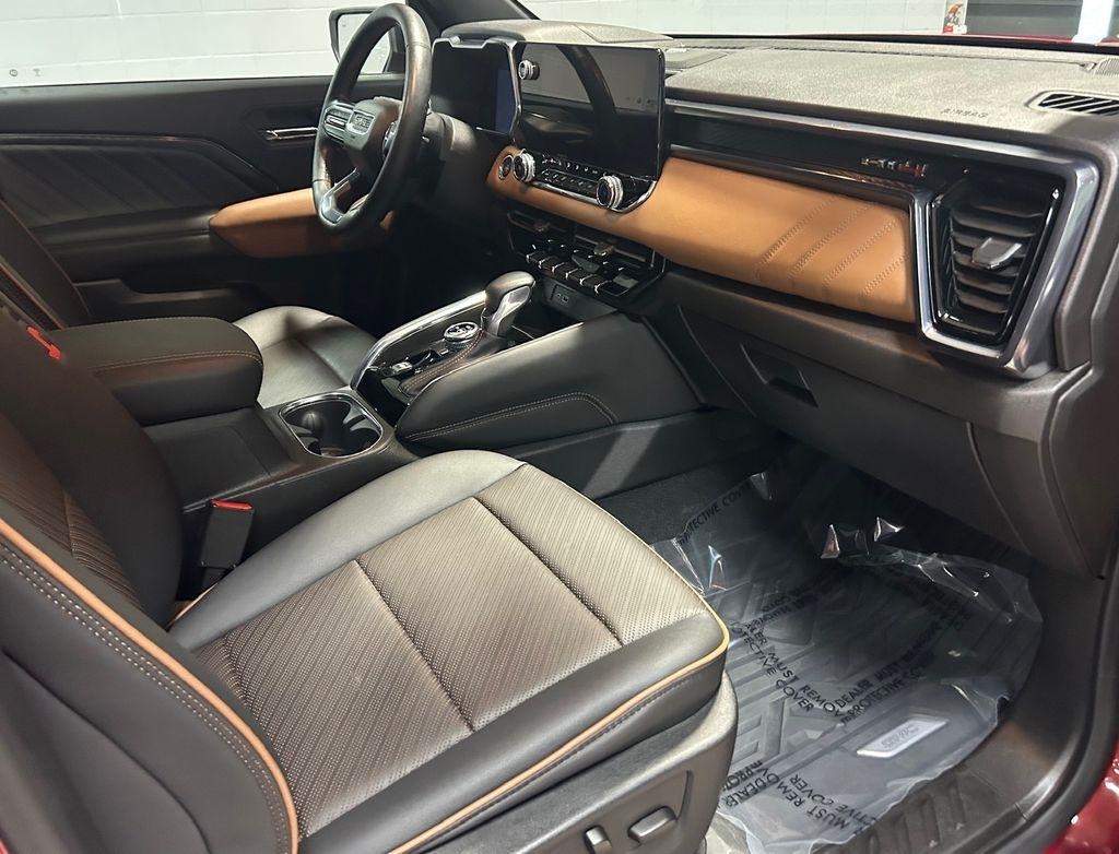 GMC Canyon 4WD Crew Cab AT4 2023