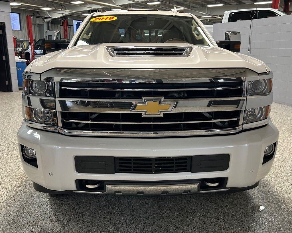 Chevrolet Silverado 3500HD 4WD Crew Cab 153.7" High Country 2019