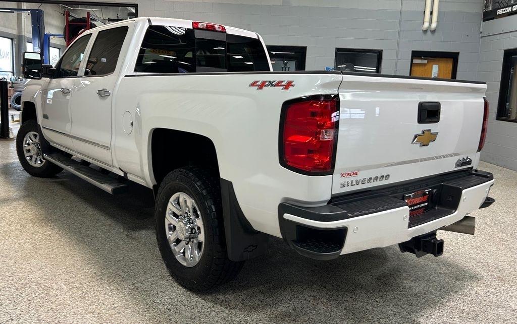 Chevrolet Silverado 3500HD 4WD Crew Cab 153.7" High Country 2019