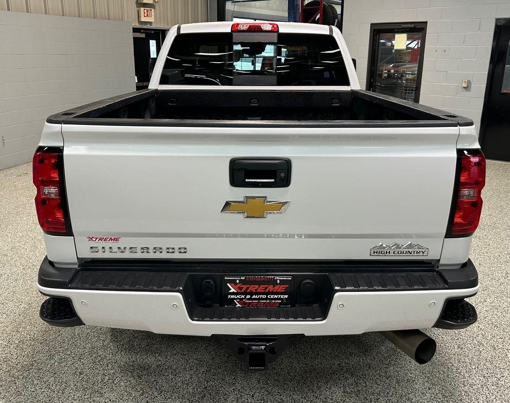 Chevrolet Silverado 3500HD 4WD Crew Cab 153.7" High Country 2019