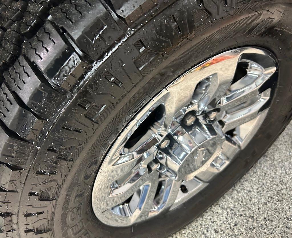 Chevrolet Silverado 3500HD 4WD Crew Cab 153.7" High Country 2019