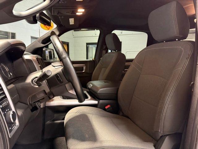 RAM 1500 Classic Warlock 4x4 Crew Cab 5'7" Box 2024