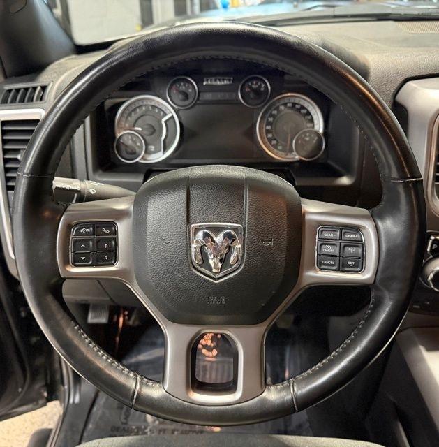 RAM 1500 Classic Warlock 4x4 Crew Cab 5'7" Box 2024