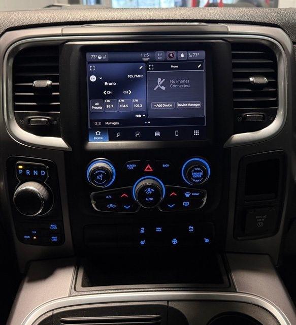 RAM 1500 Classic Warlock 4x4 Crew Cab 5'7" Box 2024