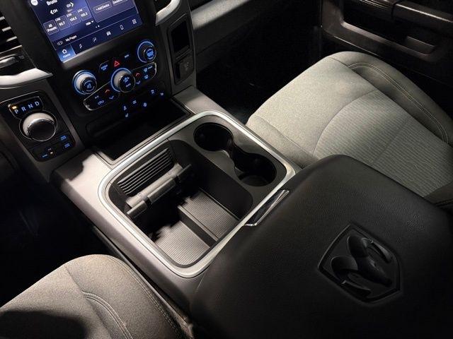 RAM 1500 Classic Warlock 4x4 Crew Cab 5'7" Box 2024