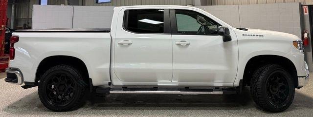 Chevrolet Silverado 1500 4WD Crew Cab 147" LT w/1LT 2022