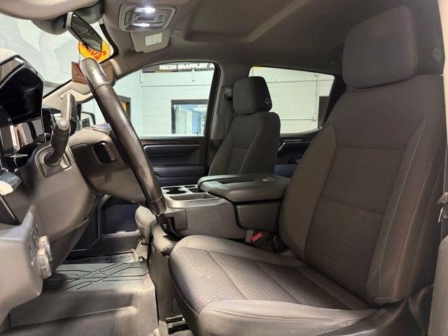 Chevrolet Silverado 1500 4WD Crew Cab 147" LT w/1LT 2022