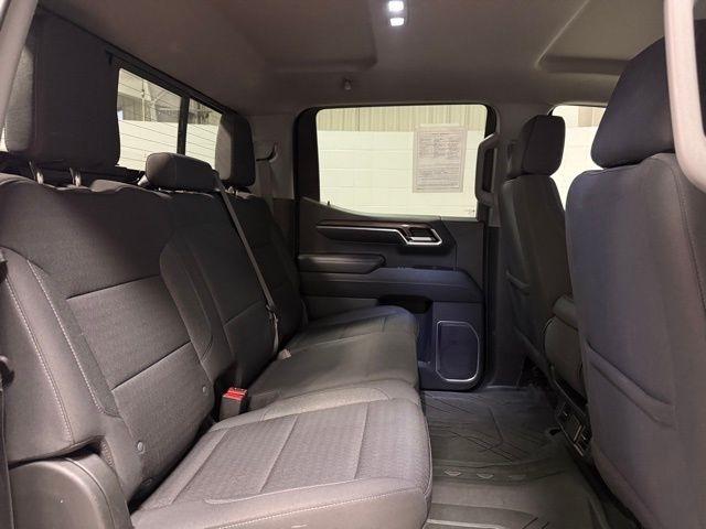 Chevrolet Silverado 1500 4WD Crew Cab 147" LT w/1LT 2022