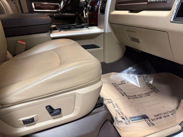 RAM 2500 4WD Mega Cab 160.5" Laramie 2012