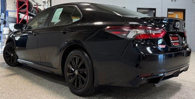 Toyota Camry SE Auto (Natl) 2024