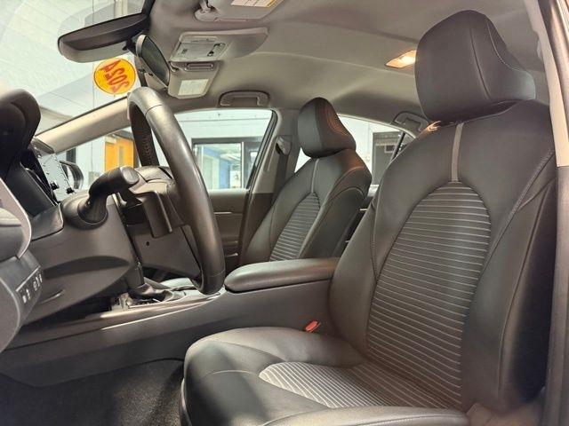 Toyota Camry SE Auto (Natl) 2024