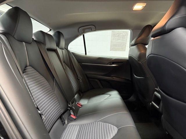 Toyota Camry SE Auto (Natl) 2024