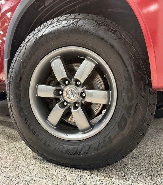 Nissan Titan 4WD Crew Cab SWB PRO-4X 2013