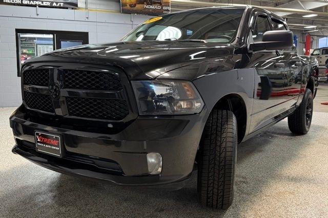 RAM 1500 Express 4x4 Crew Cab 5'7" Box 2018