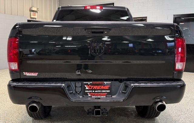 RAM 1500 Express 4x4 Crew Cab 5'7" Box 2018