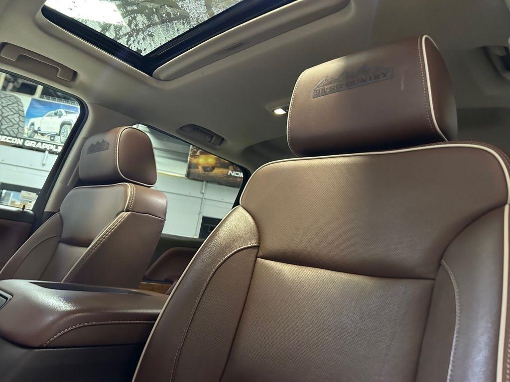 Chevrolet Silverado 3500HD 4WD Crew Cab 153.7" High Country 2019