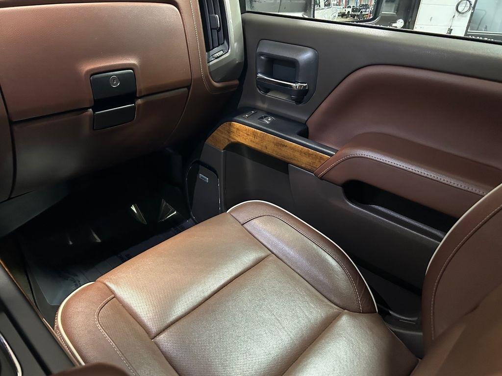 Chevrolet Silverado 3500HD 4WD Crew Cab 153.7" High Country 2019