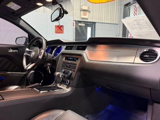 Ford Mustang 2dr Cpe V6 2010