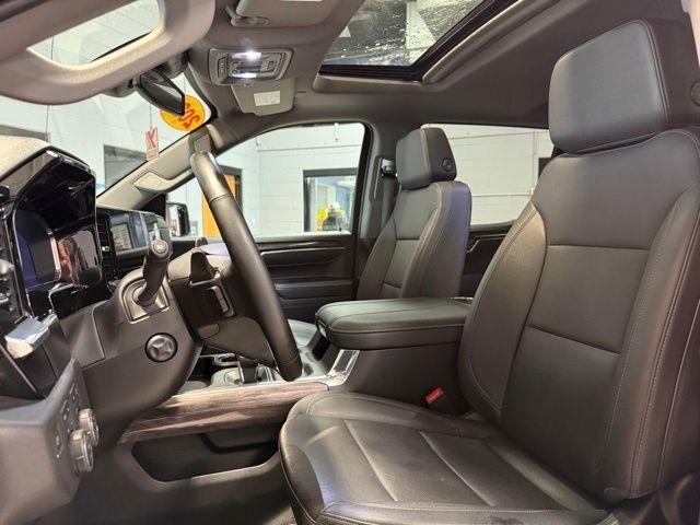 Chevrolet Silverado 1500 4WD Crew Cab 147" LTZ 2023