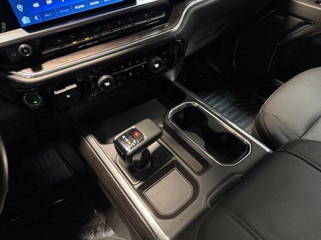 Chevrolet Silverado 1500 4WD Crew Cab 147" LTZ 2023