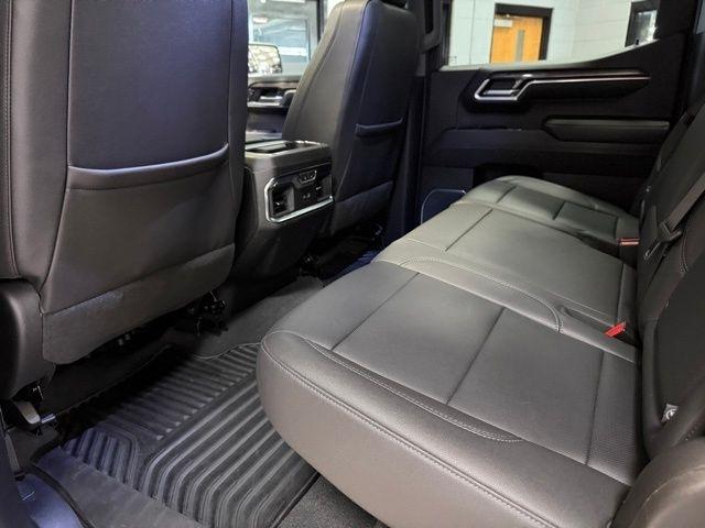 Chevrolet Silverado 1500 4WD Crew Cab 147" LTZ 2023