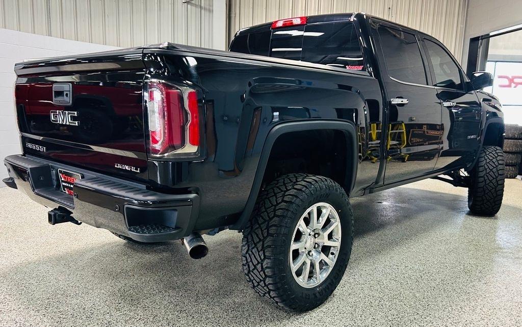 GMC Sierra 1500 4WD Crew Cab 143.5" Denali 2018
