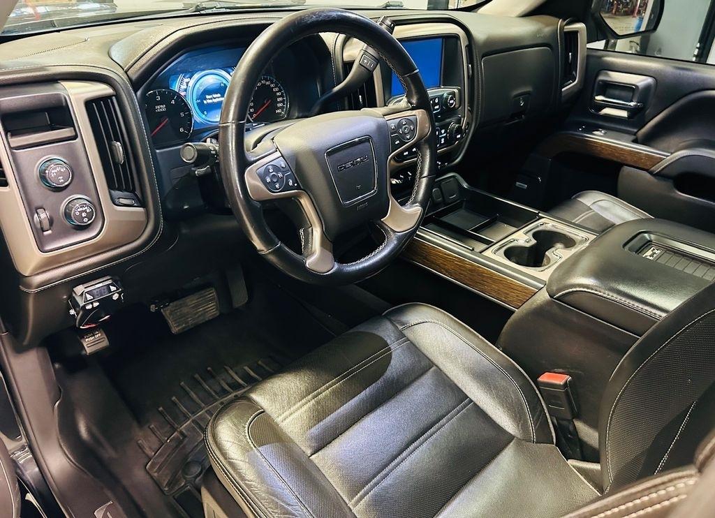 GMC Sierra 1500 4WD Crew Cab 143.5" Denali 2018