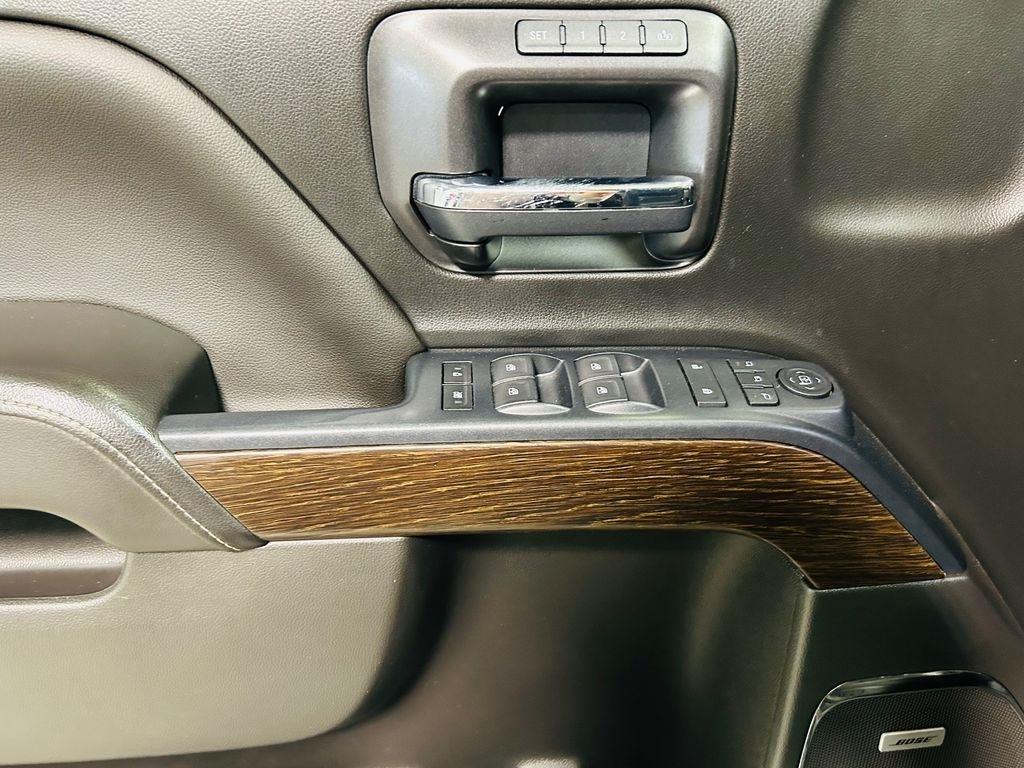 GMC Sierra 1500 4WD Crew Cab 143.5" Denali 2018