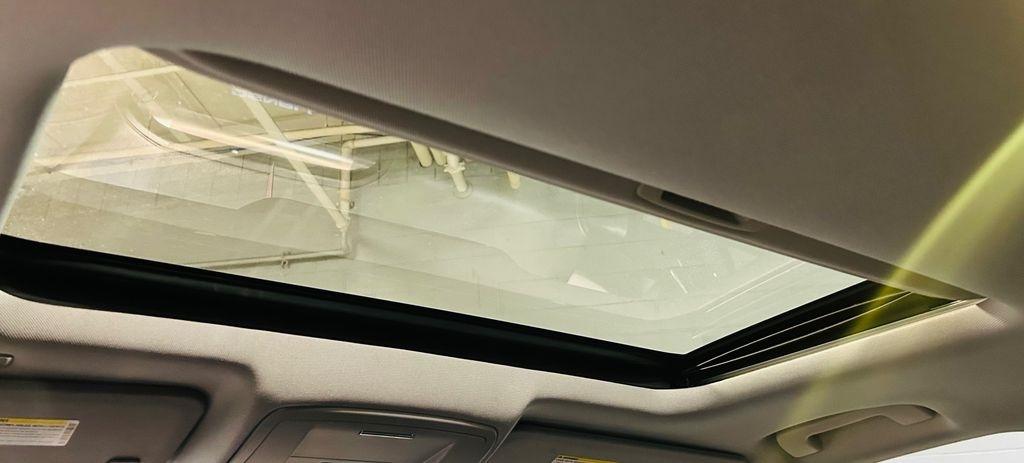 GMC Sierra 1500 4WD Crew Cab 143.5" Denali 2018