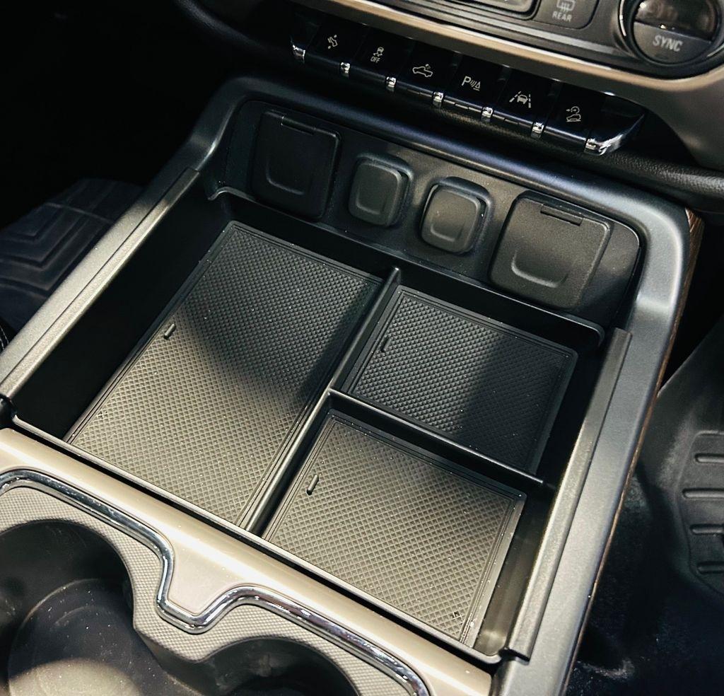 GMC Sierra 1500 4WD Crew Cab 143.5" Denali 2018