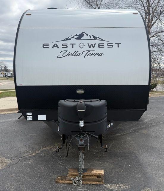 Forest River Della Terra  2022
