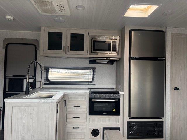 Forest River Della Terra  2022