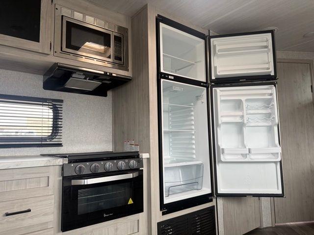 Forest River Della Terra  2022