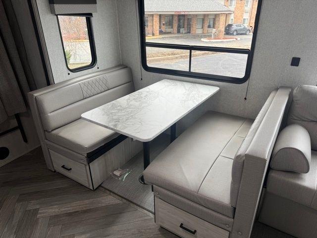 Forest River Della Terra  2022