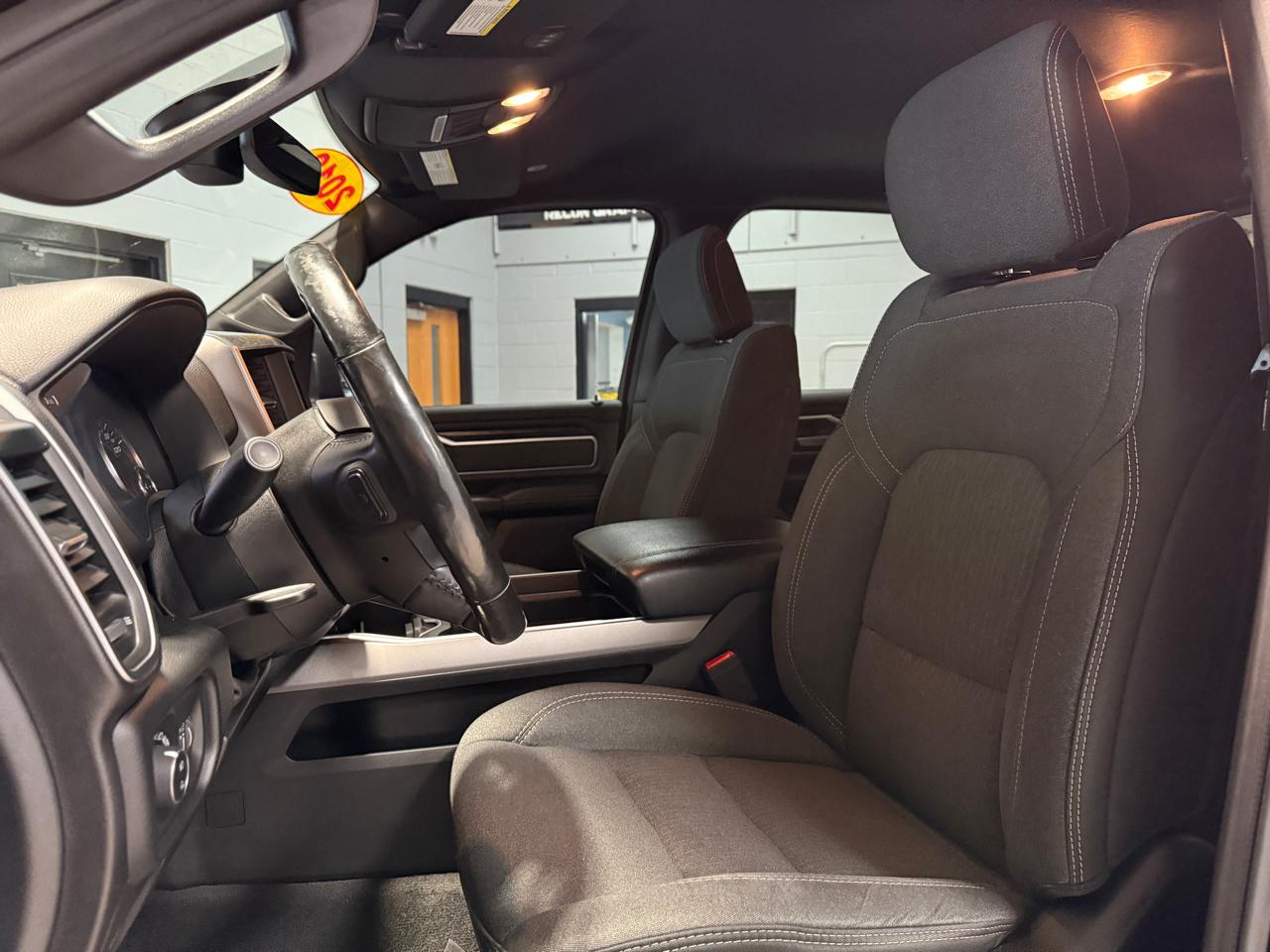 RAM 1500 Big Horn/Lone Star 4x4 Crew Cab 5'7" Box 2019