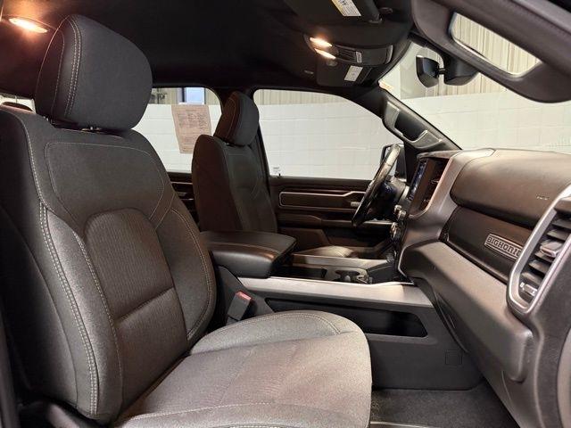 RAM 1500 Big Horn/Lone Star 4x4 Crew Cab 5'7" Box 2019