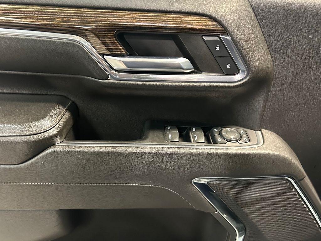 GMC Sierra 3500HD 4WD Crew Cab 172" SLE 2024