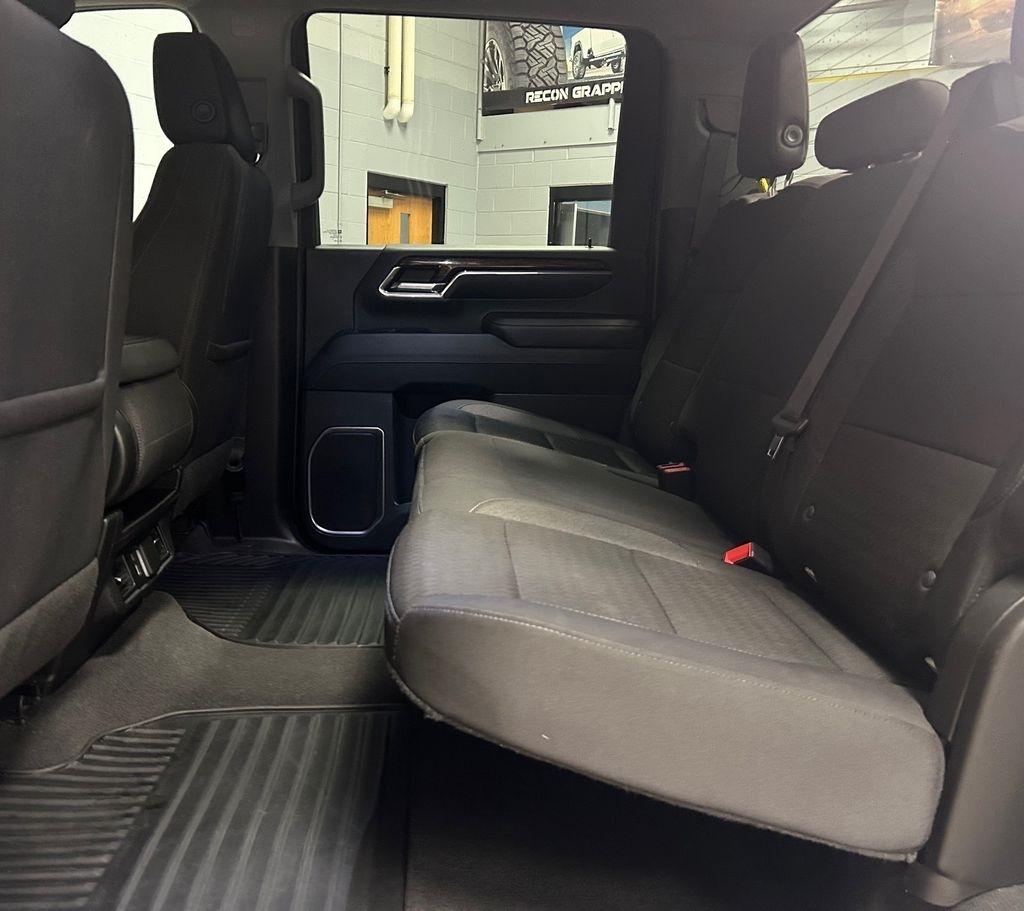 GMC Sierra 3500HD 4WD Crew Cab 172" SLE 2024